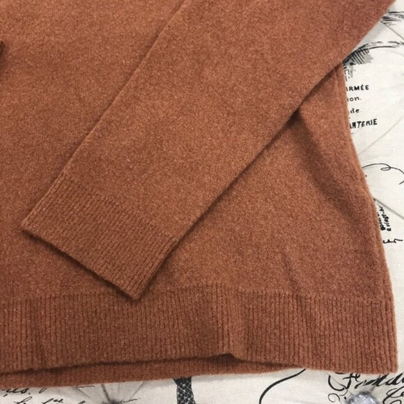 Club Monaco Men's Crewneck Sweater - Picture 3 of 7